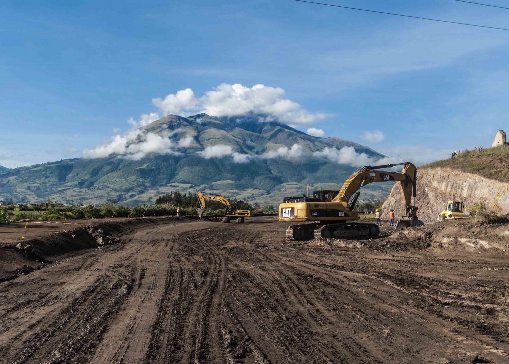 Ibarra Ecuador Side Pass Construction