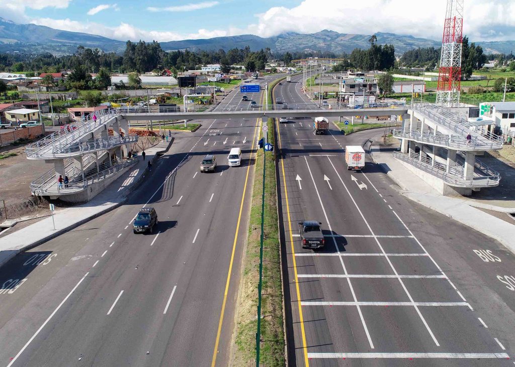 Tanicuchi Pedestrian Bridge Construction Ecuador