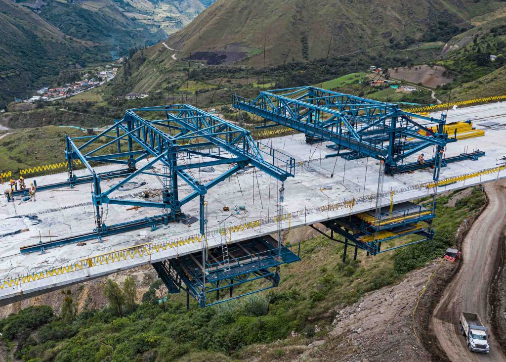 Construction of El Porvenir Viaduct - Colombia